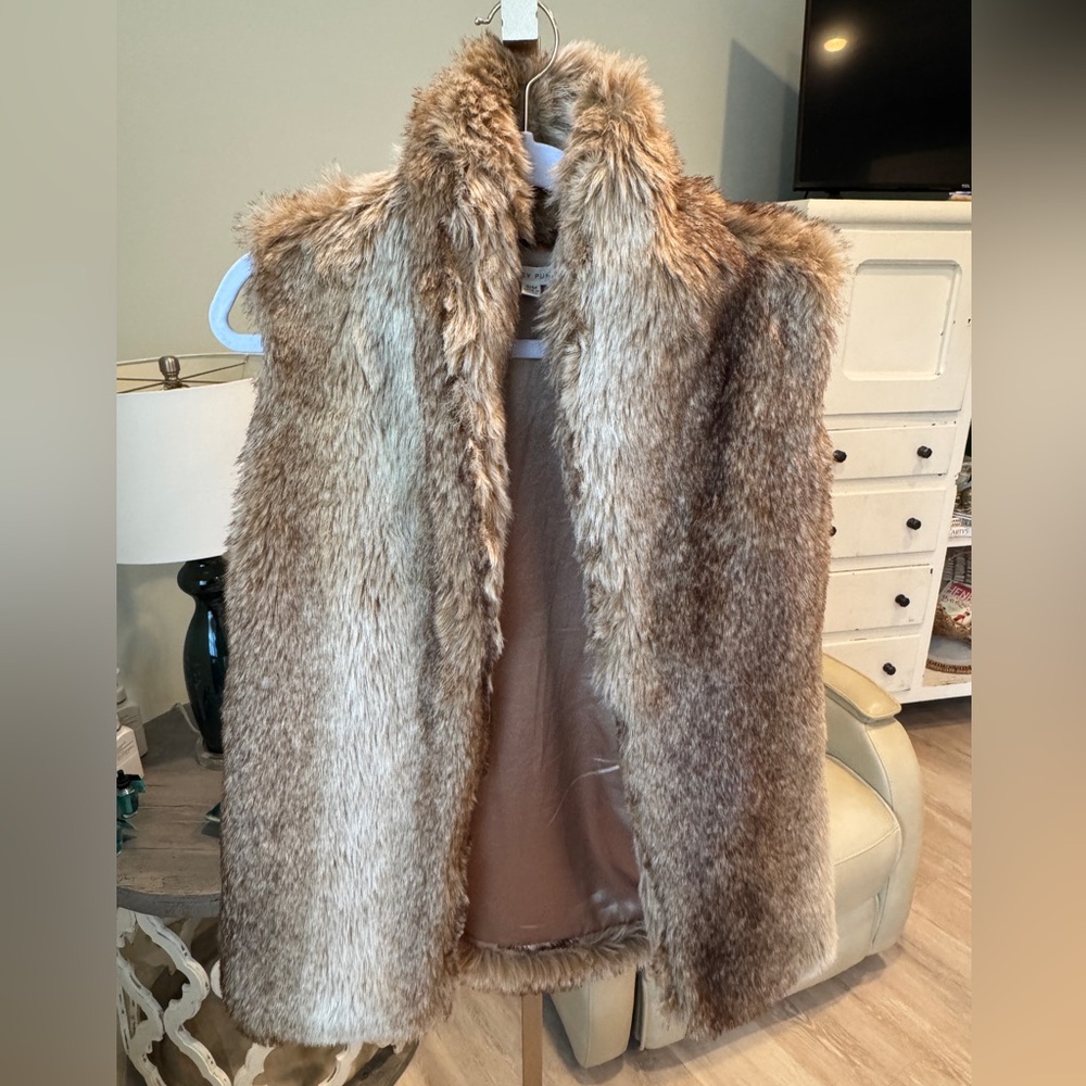 Faux Fur Vest S/M